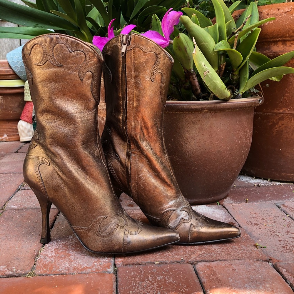 BCGG Metallic bronze, Western, stiletto boots.
